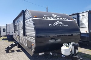 New 2026 Coachmen Catalina Summit 261BH Travel Trailer