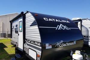 New 2024 Coachmen Catalina Summit 164BHX Travel Trailer