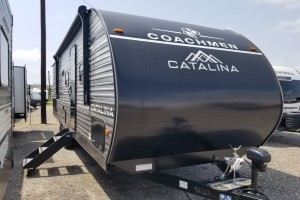 New 2026 Coachmen Catalina Summit 261BHS Travel Trailer