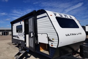 New 2024 Palomino Puma Ultra Lite 16QBX Travel Trailer