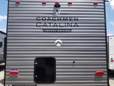2027 Coachmen Catalina Legacy Edition 273DBHCKLE — photo 5