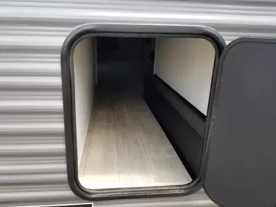 2027 Coachmen Catalina Legacy Edition 273DBHCKLE — photo 11