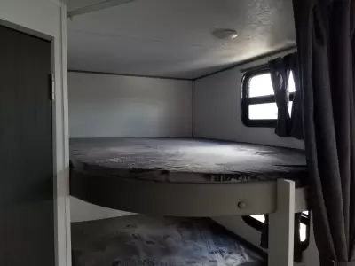 2027 Coachmen Catalina Legacy Edition 273DBHCKLE — photo 22