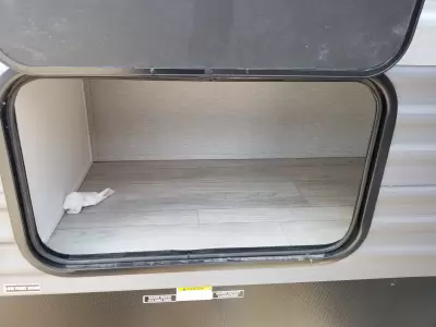 New 2027 Coachmen Catalina Legacy 273DBHCKLE — photo 9