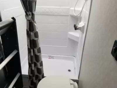 New 2027 Coachmen Catalina Legacy 273DBHCKLE — photo 24