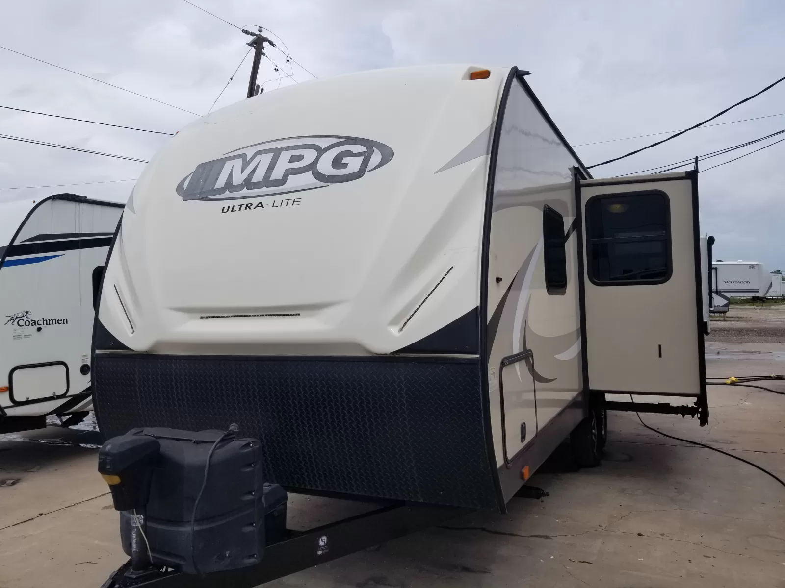 2016 CRUISER 2250RB Travel Trailer for sale at Colonia Del Rey RV in Corpus Christi, TX