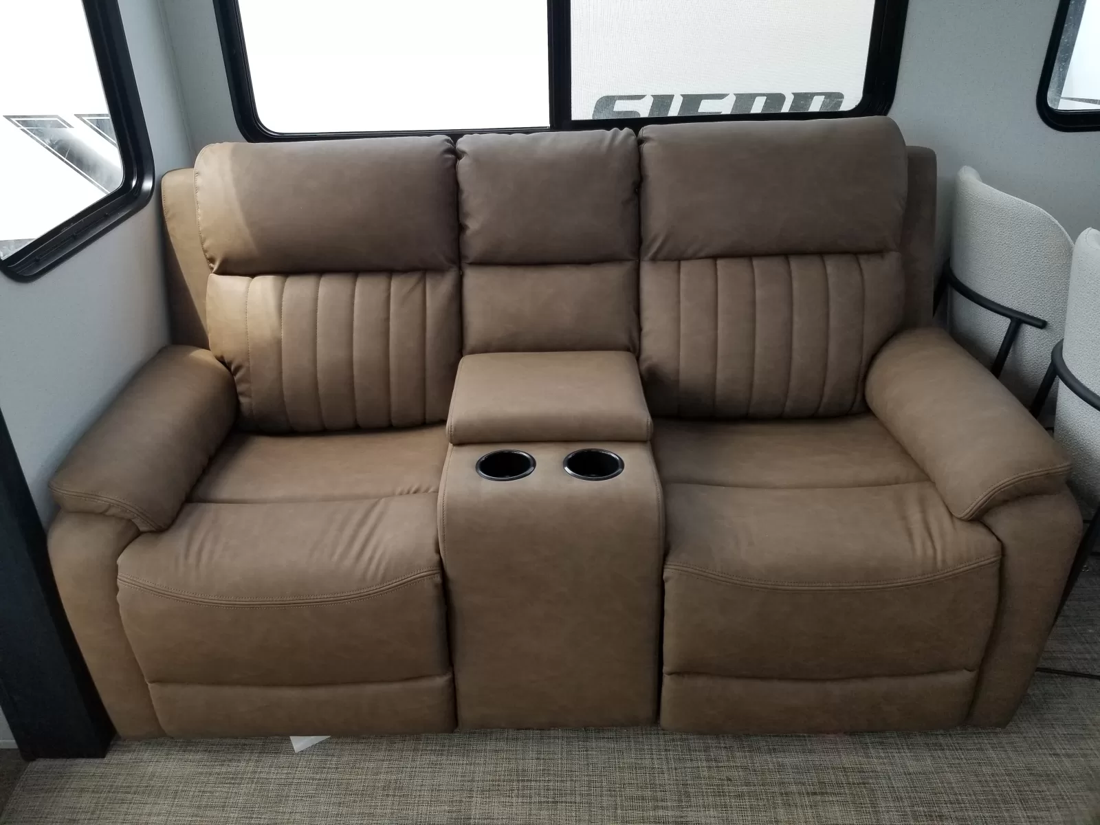 2027 Palomino 38VL Travel Trailer for sale at Colonia Del Rey RV in Corpus Christi, TX