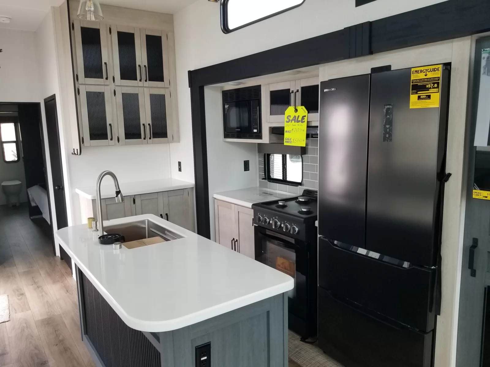 2027 Palomino 38VL Travel Trailer for sale at Colonia Del Rey RV in Corpus Christi, TX