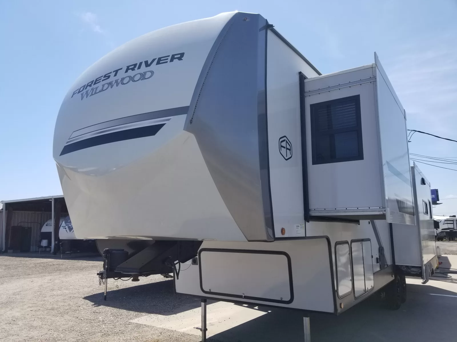 2025 Forest River 325RL Fifth Wheel for sale at Colonia Del Rey RV in Corpus Christi, TX