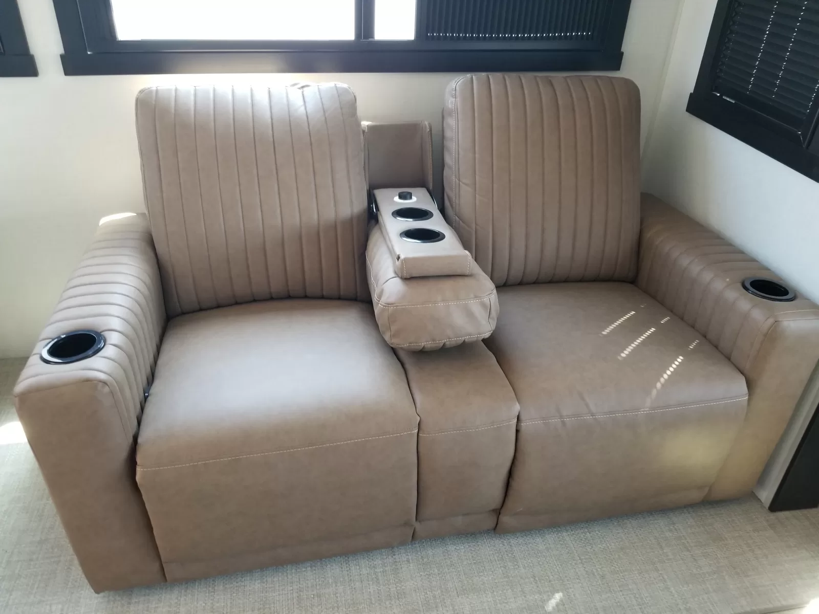 2025 Forest River 325RL Fifth Wheel for sale at Colonia Del Rey RV in Corpus Christi, TX