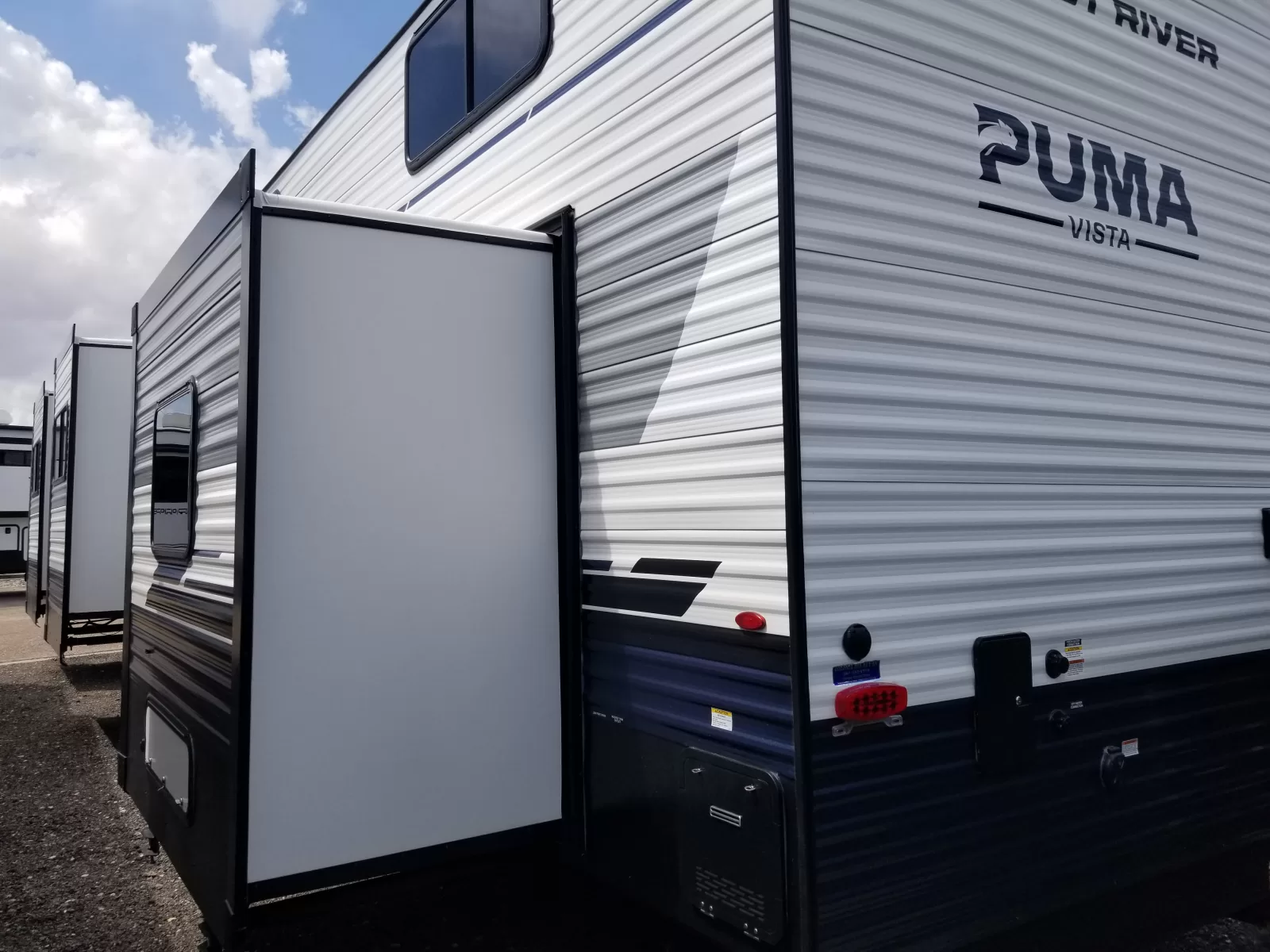 2027 Forest River 403LFT Destination Trailer for sale at Colonia Del Rey RV in Corpus Christi, TX