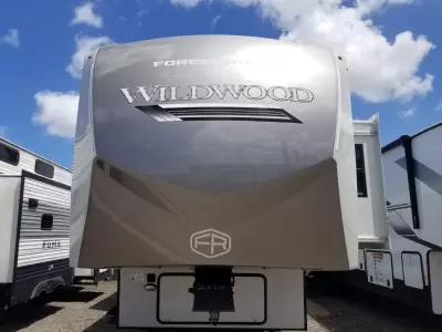 2027 Forest River Wildwood Heritage Glen 286RL — photo 2
