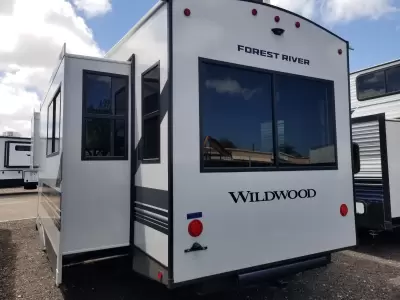 2027 Forest River Wildwood Heritage Glen 286RL — photo 4