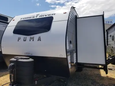 2026 Forest River PUMA CAMPING EDITION 211FKCE — photo 3