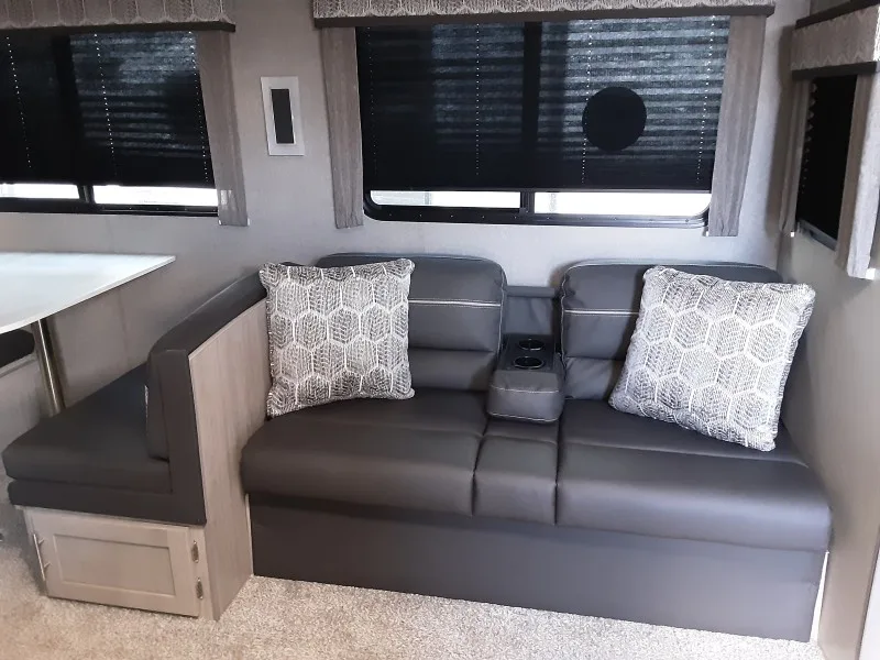 2022 Coachmen Catalina Legacy 343BHTS