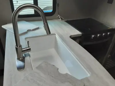 2022 Coachmen Catalina Legacy 343BHTS — photo 13