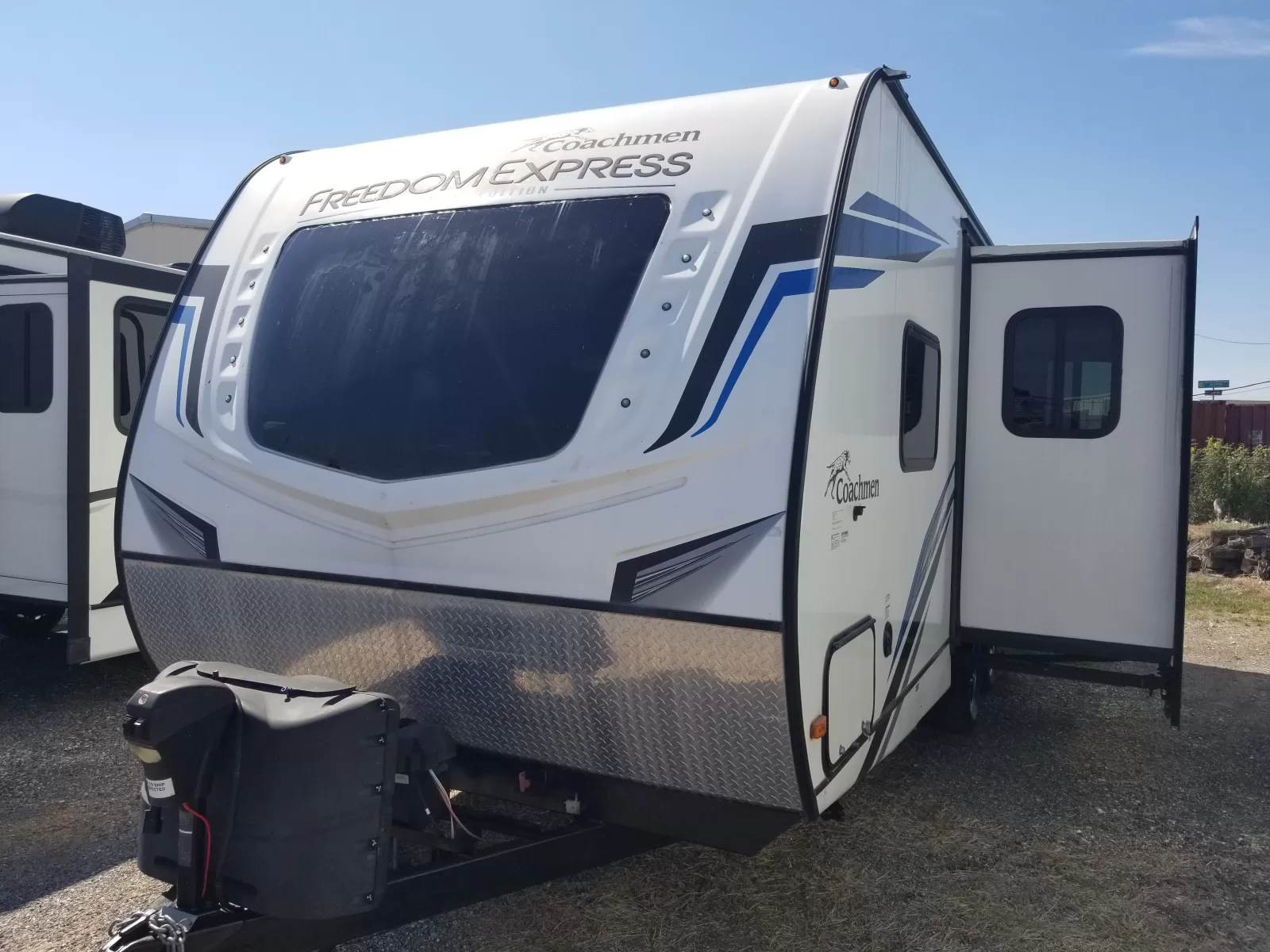 2023 Coachmen 257BHS Travel Trailer for sale at Colonia Del Rey RV in Corpus Christi, TX