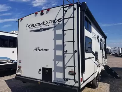 Used 2023 Coachmen Freedom Express 257BHS — photo 6
