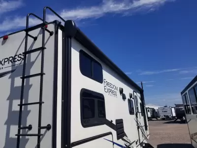 Used 2023 Coachmen Freedom Express 257BHS — photo 7