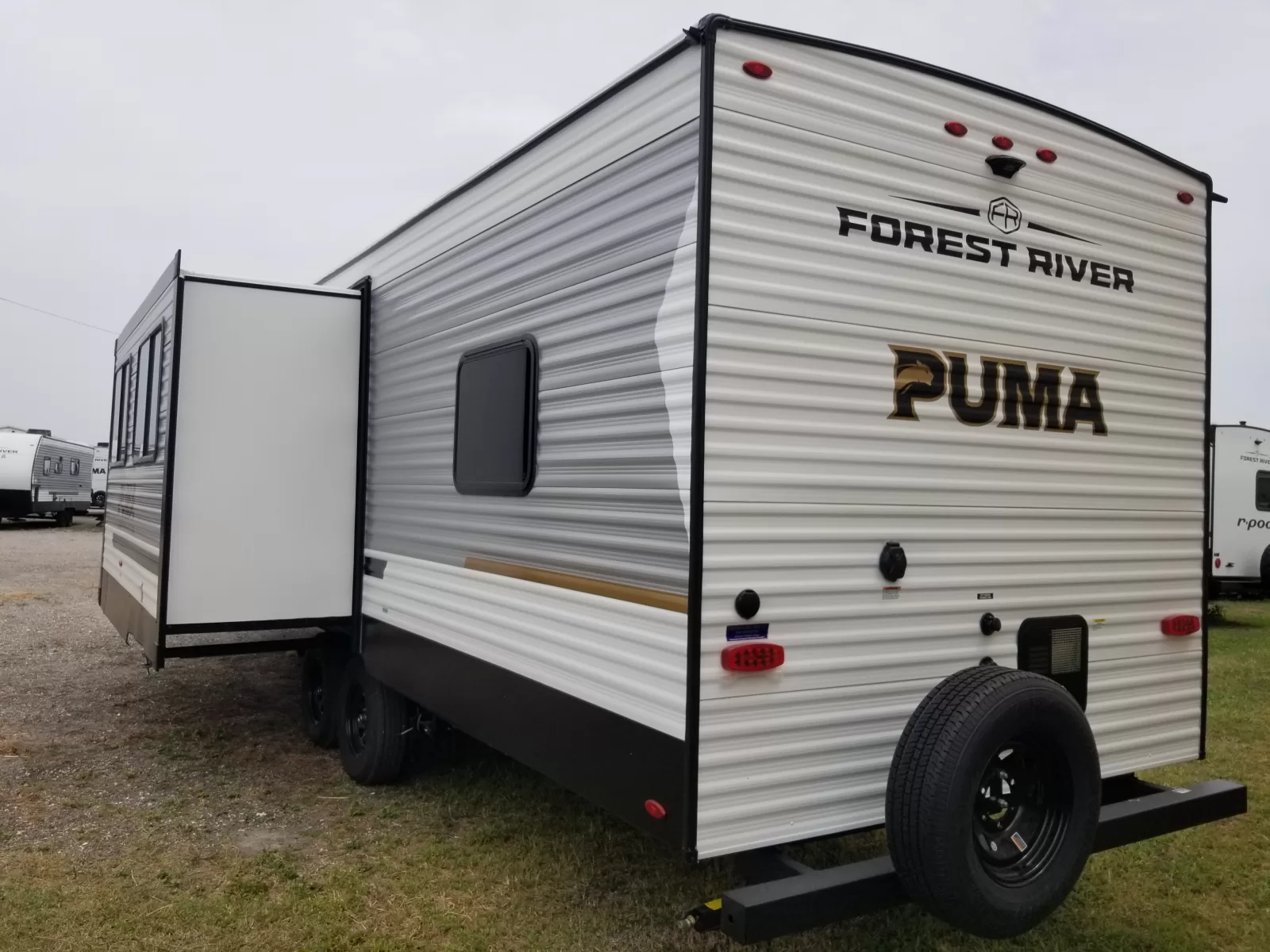 2027 Palomino 303BHCE Travel Trailer for sale at Colonia Del Rey RV in Corpus Christi, TX
