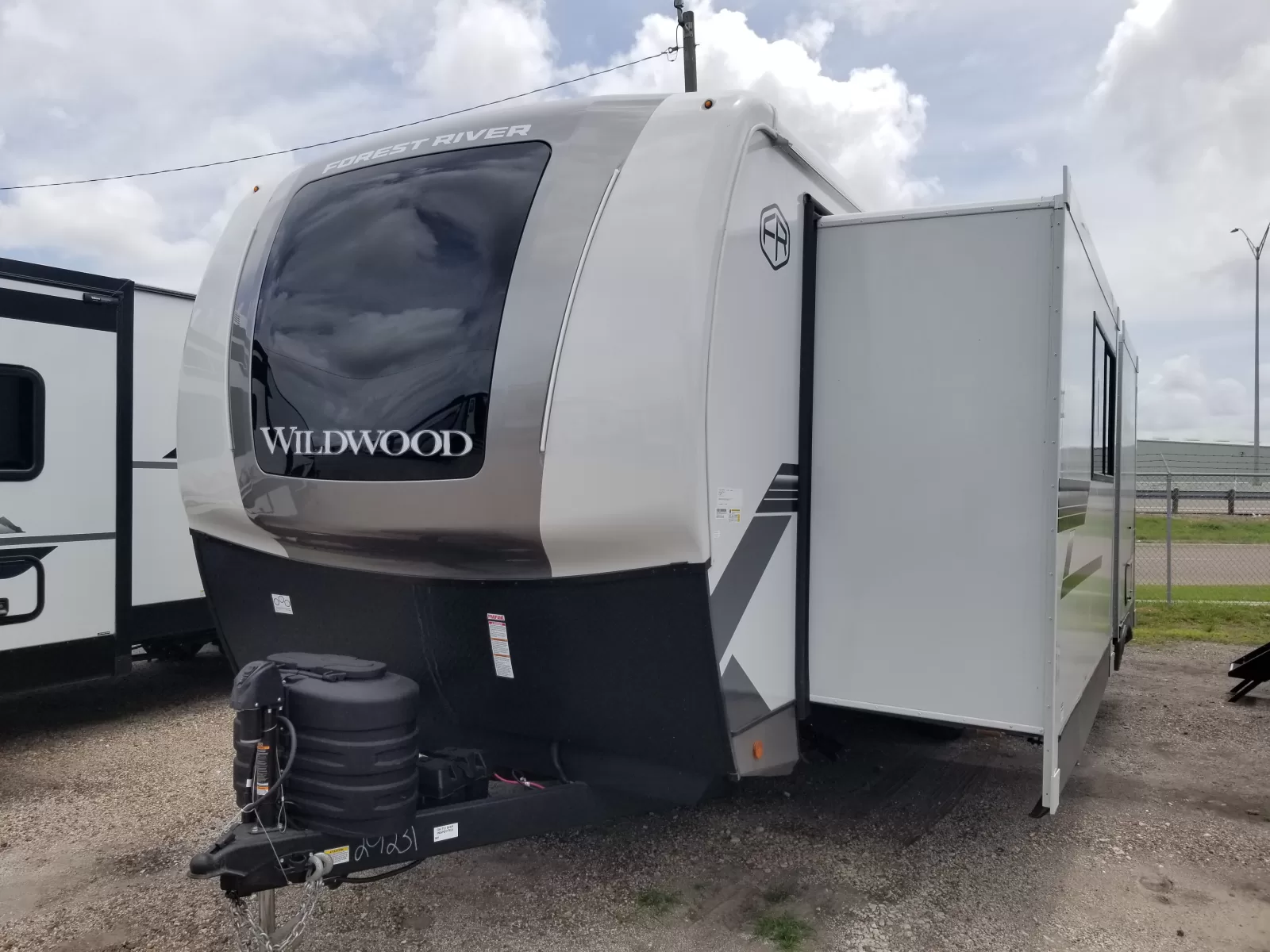 2027 Forest River 261FKRB Travel Trailer for sale at Colonia Del Rey RV in Corpus Christi, TX