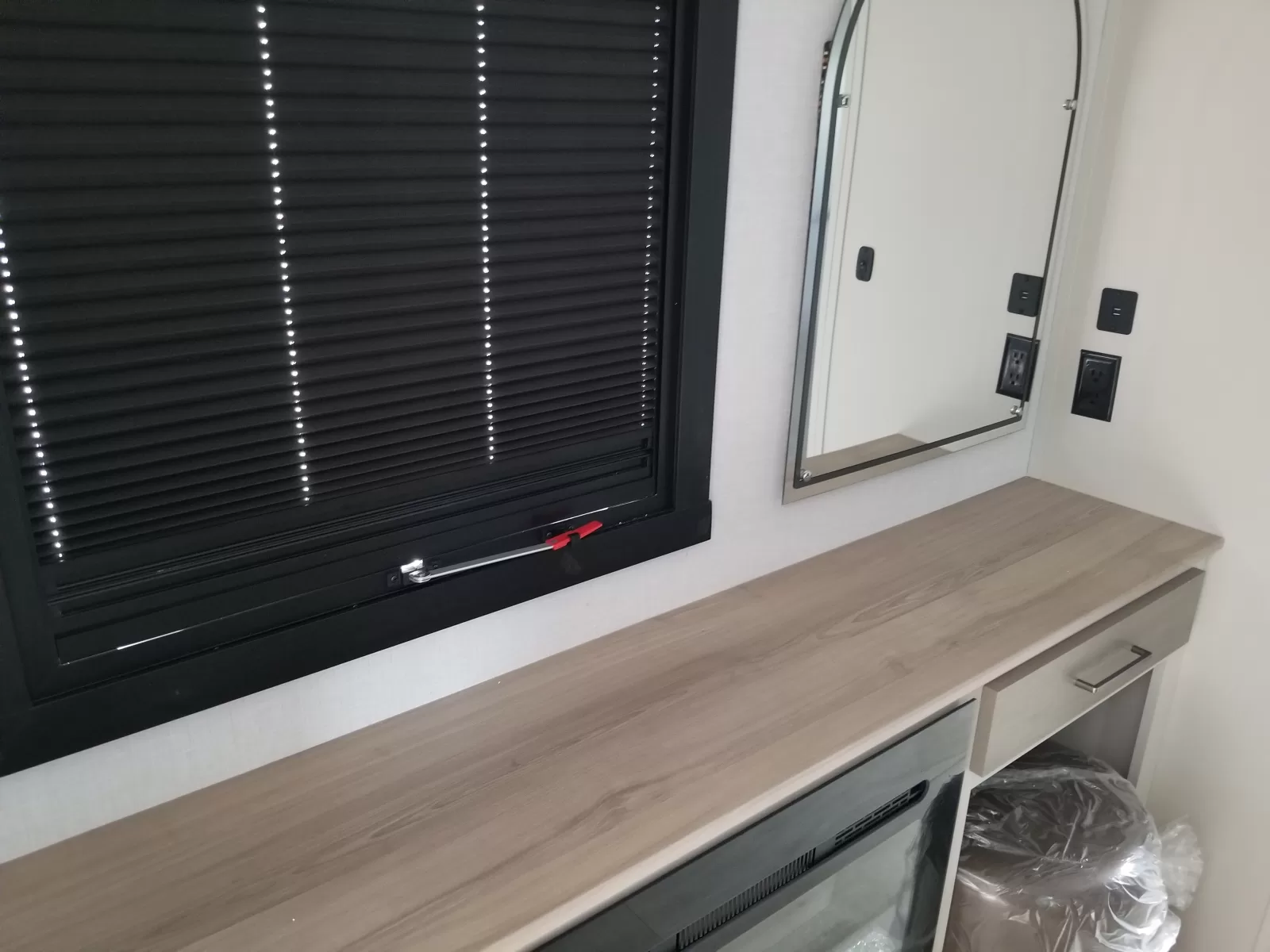 2027 Forest River 261FKRB Travel Trailer for sale at Colonia Del Rey RV in Corpus Christi, TX
