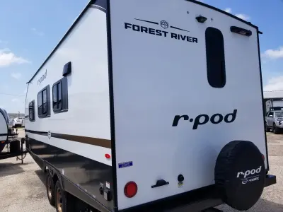 2026 Forest River R-Pod 207 — photo 4