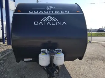 2026 Coachmen Catalina Summit 261BH — photo 2