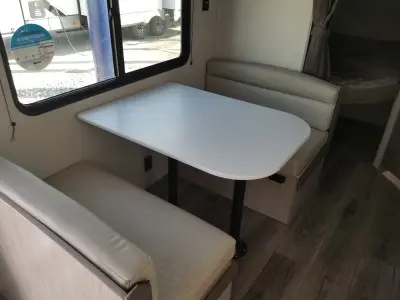 2026 Coachmen Catalina Summit 261BH — photo 13