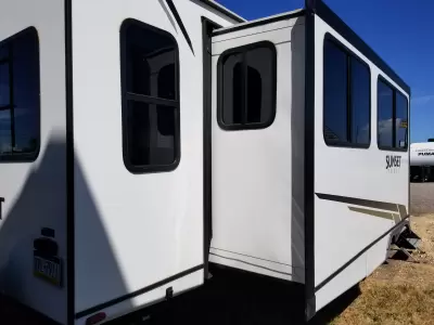 Used 2023 Crossroads SUNSET TRAIL 330SI — photo 6