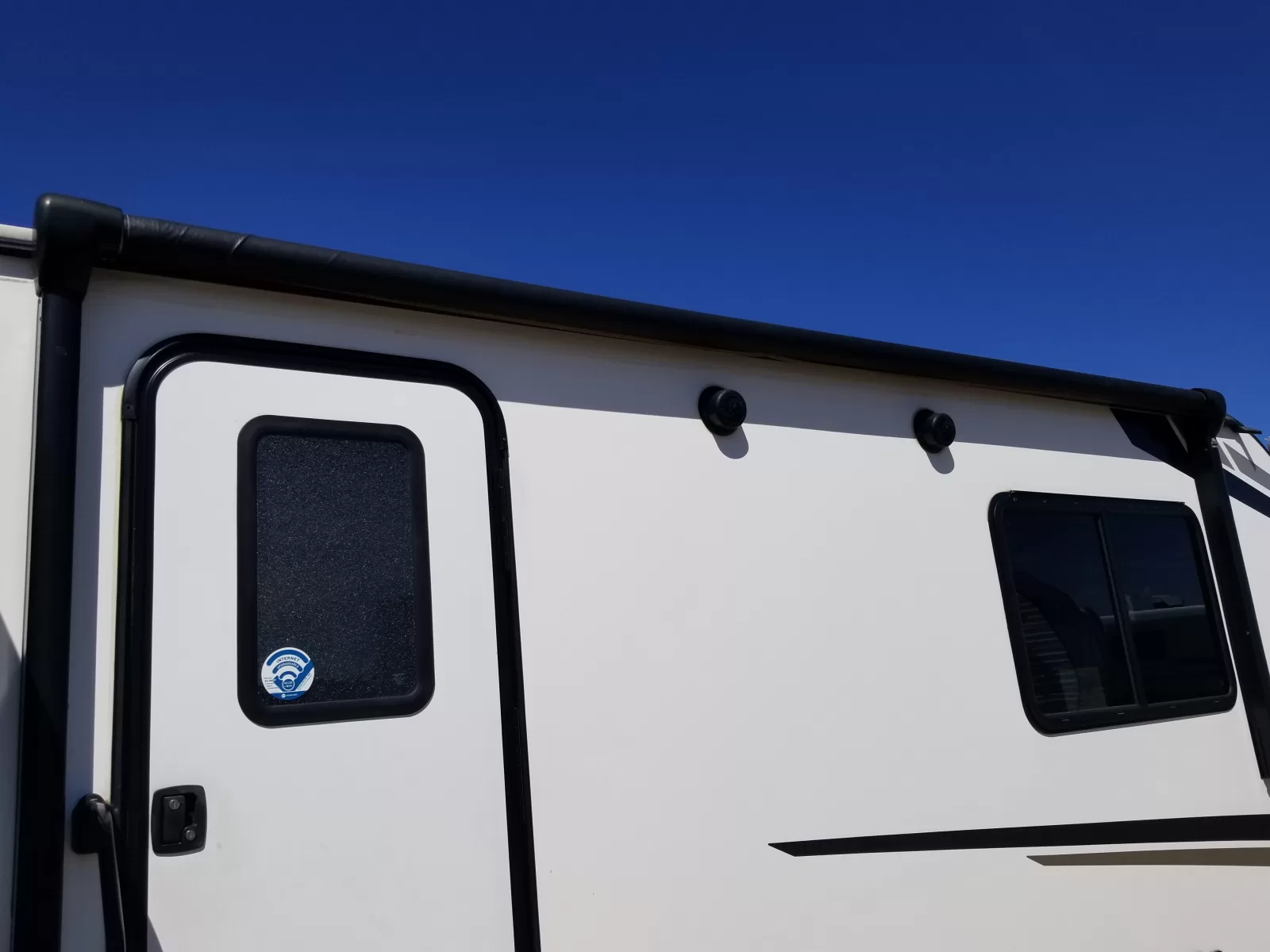 2023 Crossroads 330SI Travel Trailer for sale at Colonia Del Rey RV in Corpus Christi, TX