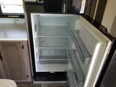 Used 2023 Crossroads SUNSET TRAIL 330SI — photo 17