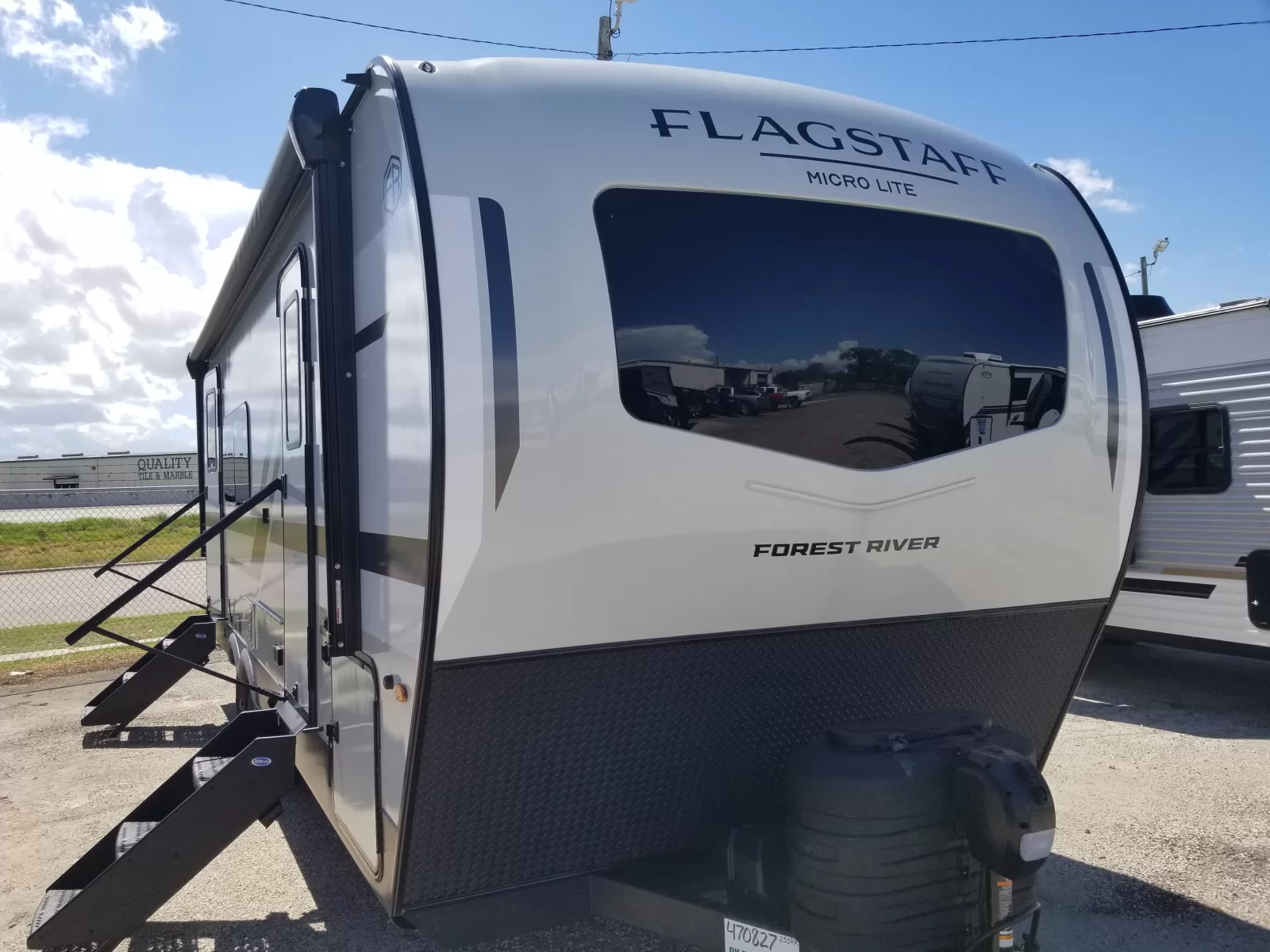 New 2027 Forest River Flagstaff Micro Lite 25SRK