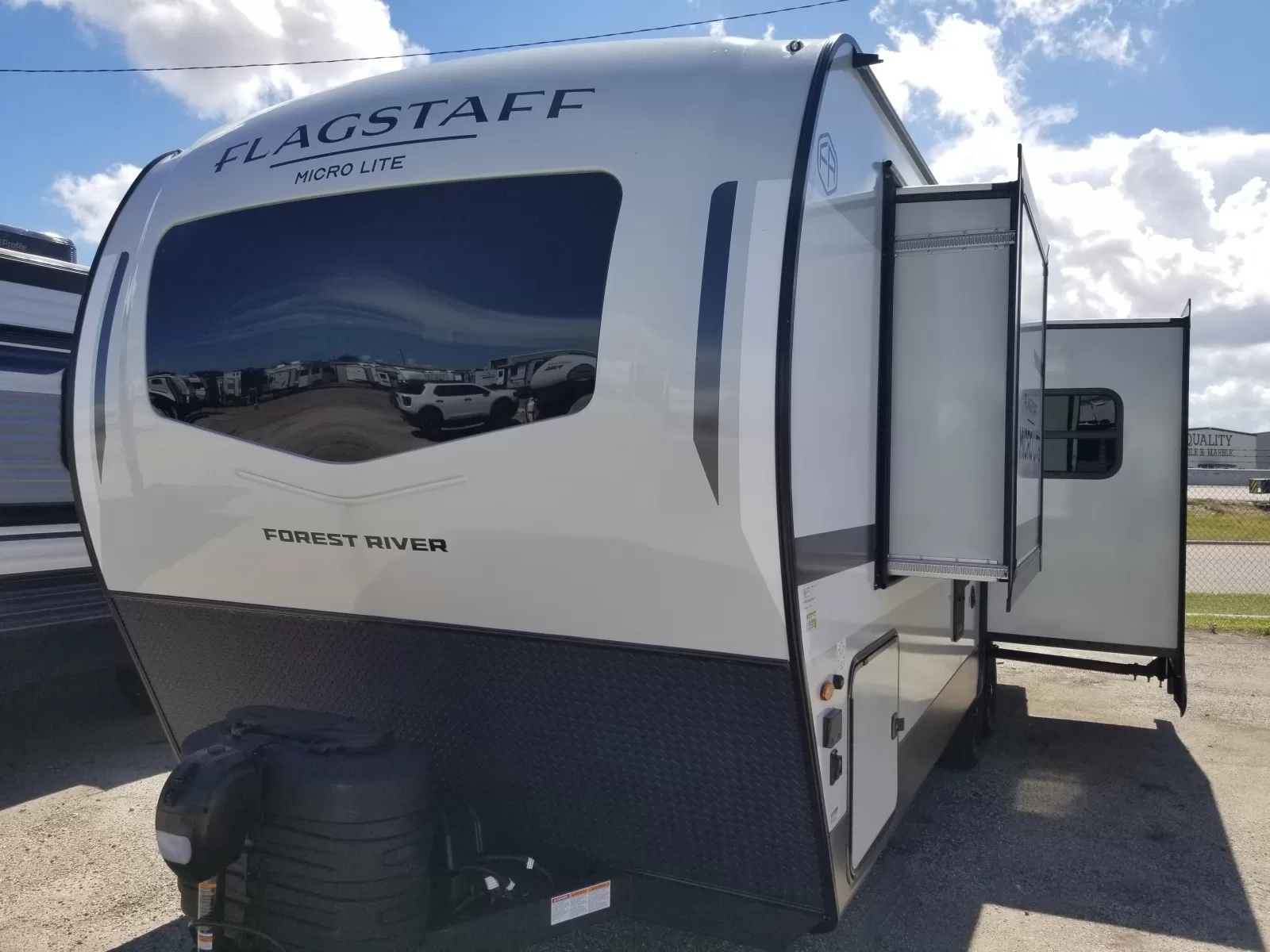 2027 Forest River 25SRK Travel Trailer for sale at Colonia Del Rey RV in Corpus Christi, TX