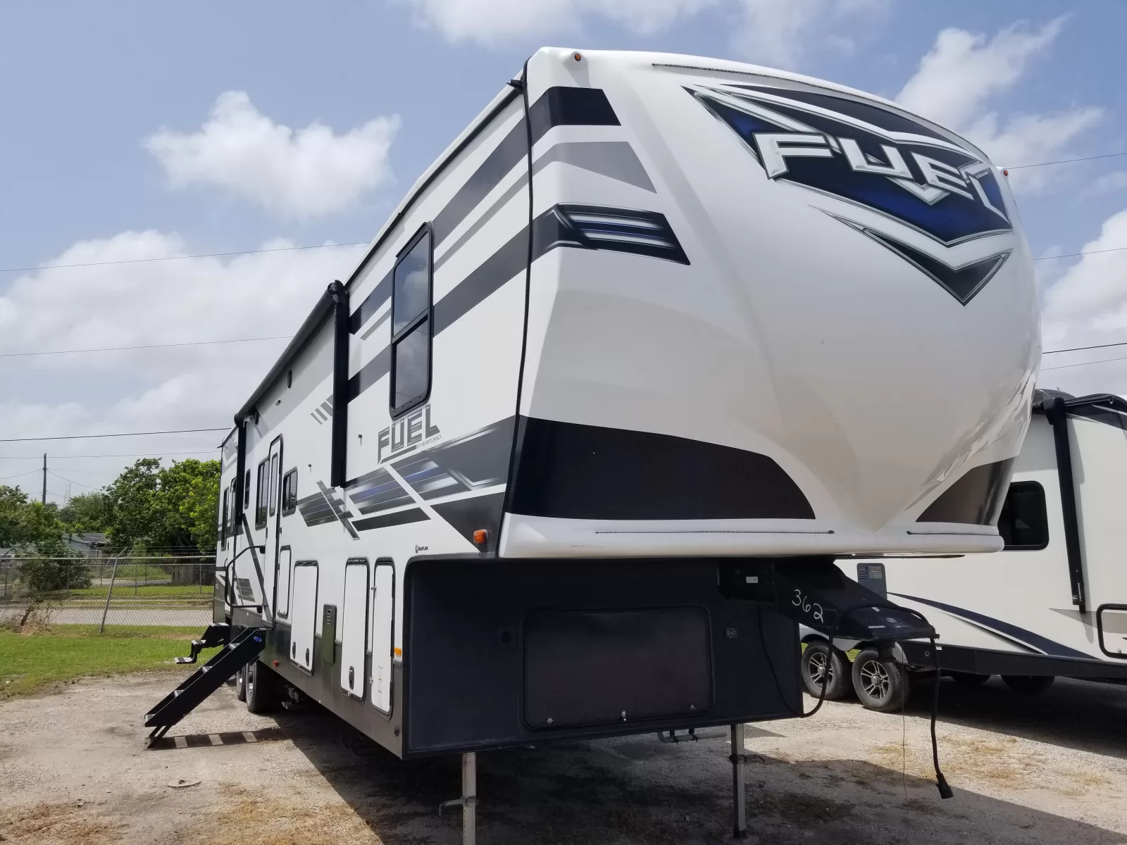 2021 Heartland 362 Fifth Wheel for sale at Colonia Del Rey RV in Corpus Christi, TX