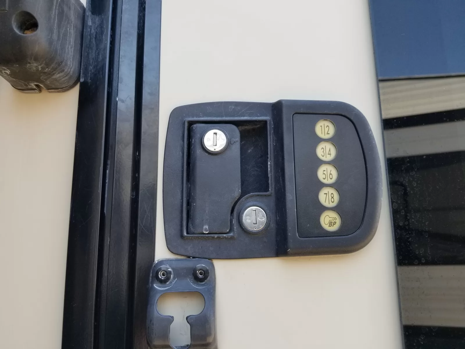 2014 Jayco 36REQS Travel Trailer for sale at Colonia Del Rey RV in Corpus Christi, TX